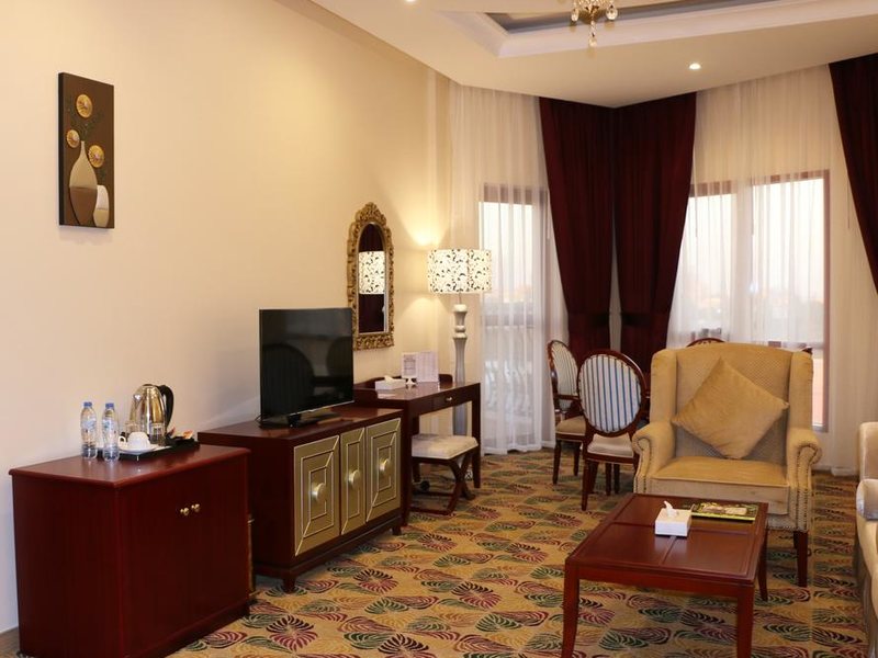 Red Castle Hotel 192024