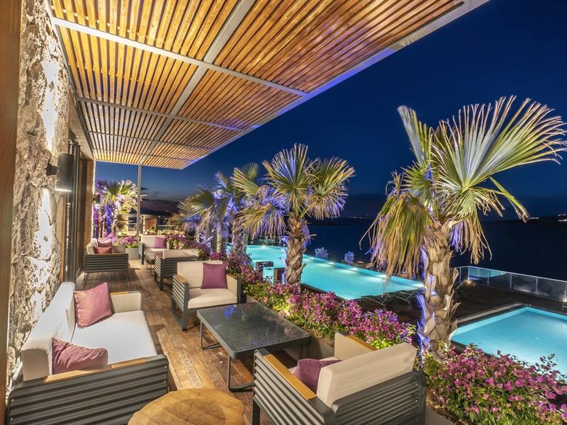 Red Rock Hotel & Suites By Selvese 303260