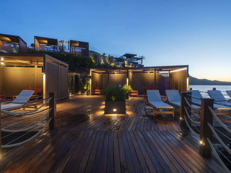 Red Rock Hotel & Suites By Selvese 303268