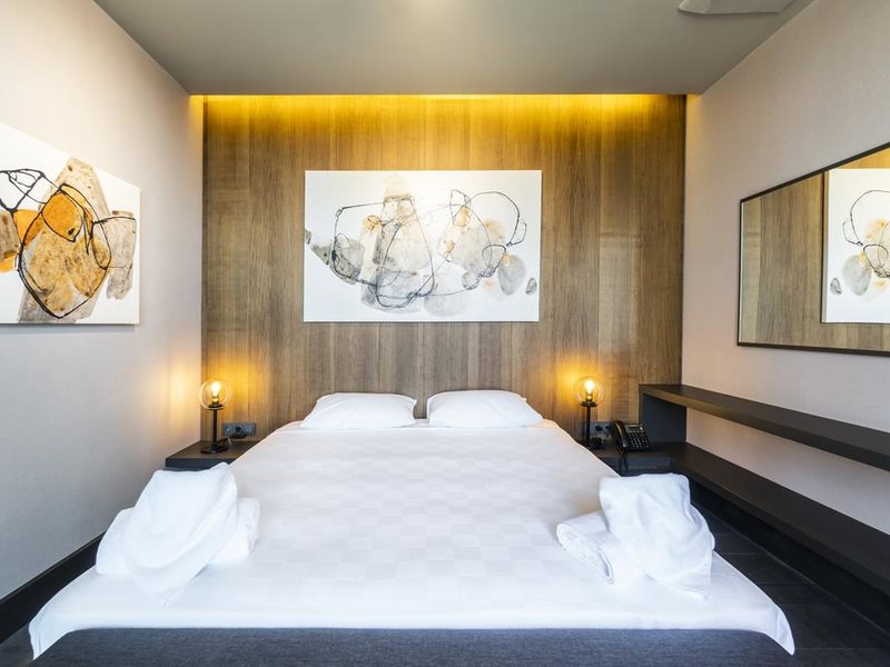 Red Rock Hotel & Suites By Selvese 303271