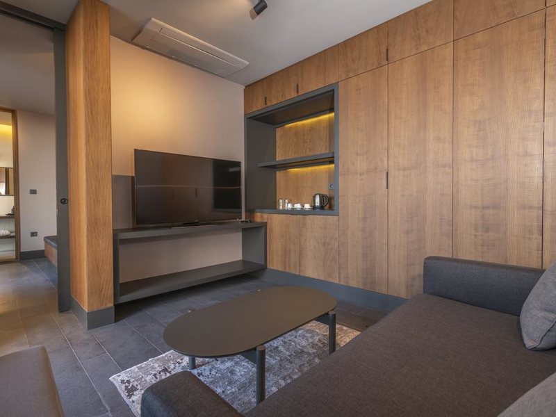 Red Rock Hotel & Suites By Selvese 303276