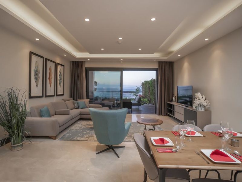 Red Rock Hotel & Suites By Selvese 303278