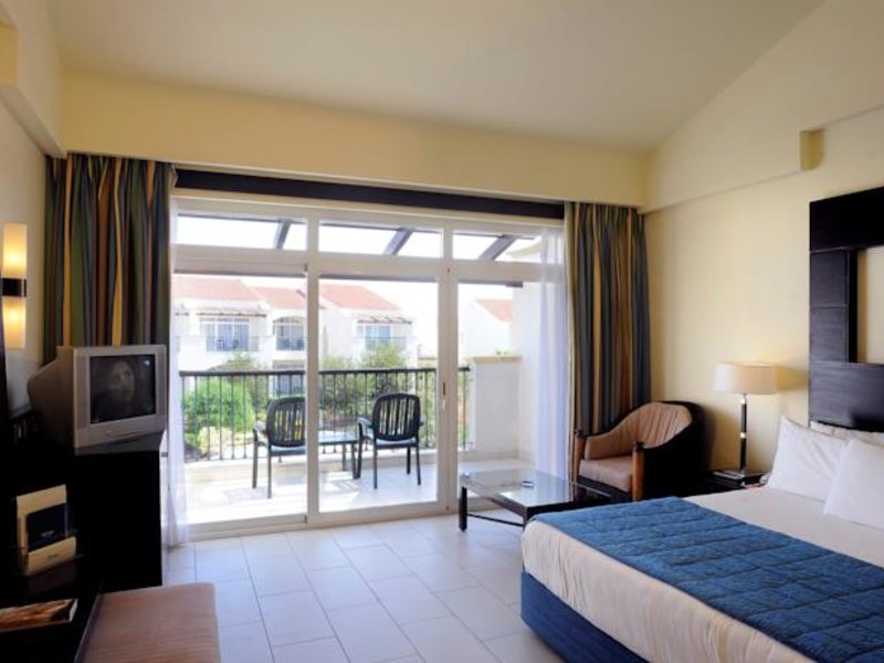 Reef Oasis Blue Bay Resort  127192