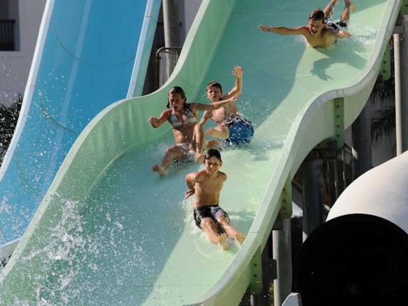 Reef Oasis Blue Bay Resort  127201