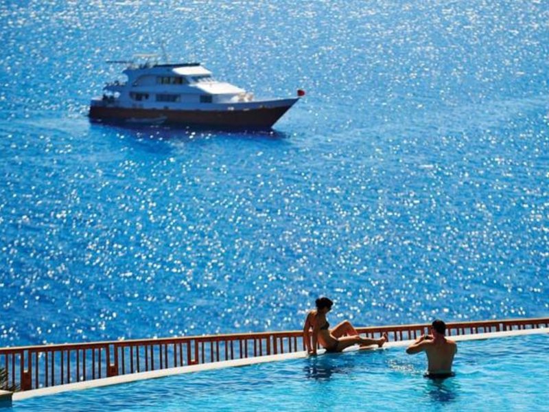 Reef Oasis Blue Bay Resort  127209