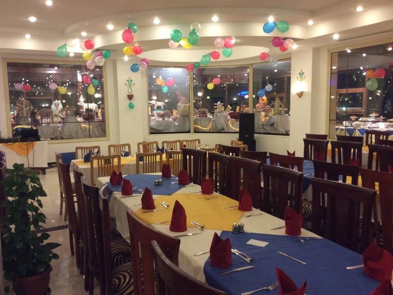 Reef Oasis Blue Bay Resort  127211