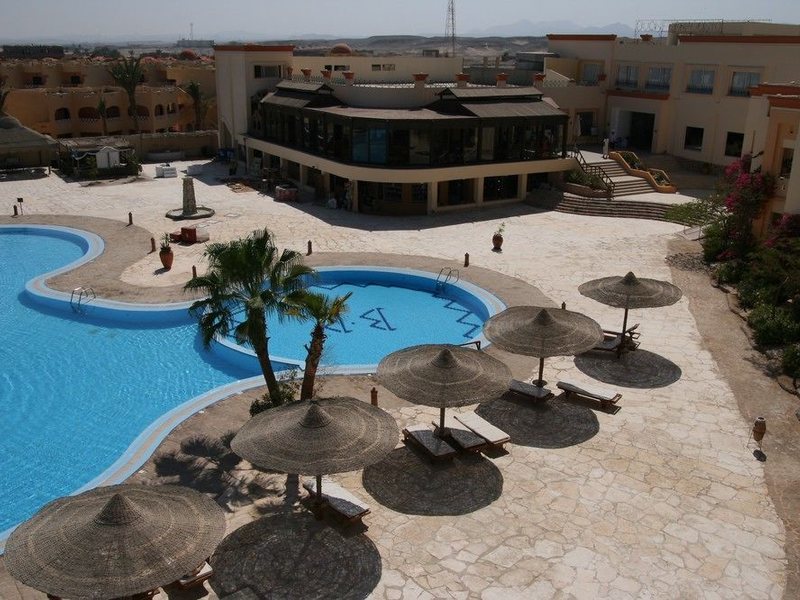 Reef Oasis Blue Bay Resort  127215