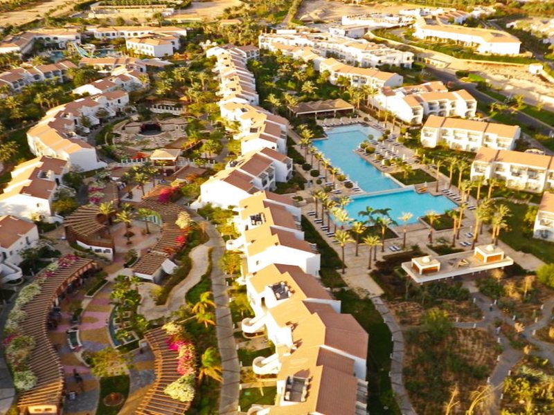 Reef Oasis Blue Bay Resort  127220