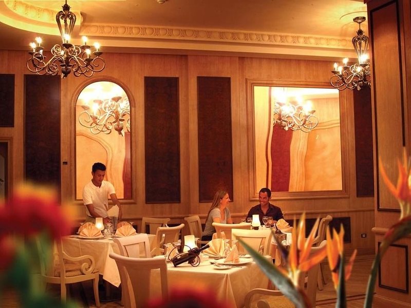 Reef Oasis Blue Bay Resort  127225