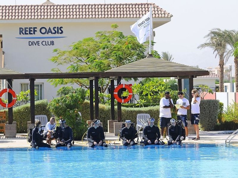 Reef Oasis Blue Bay Resort  127226