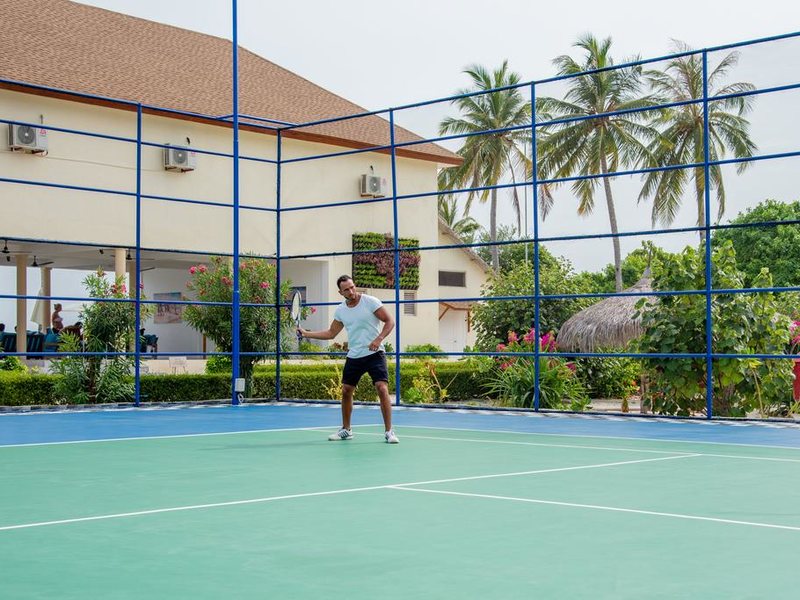 Reethi Faru Resort  324008