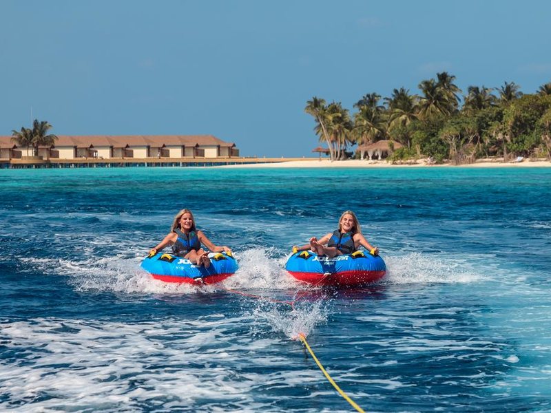 Reethi Faru Resort  324020
