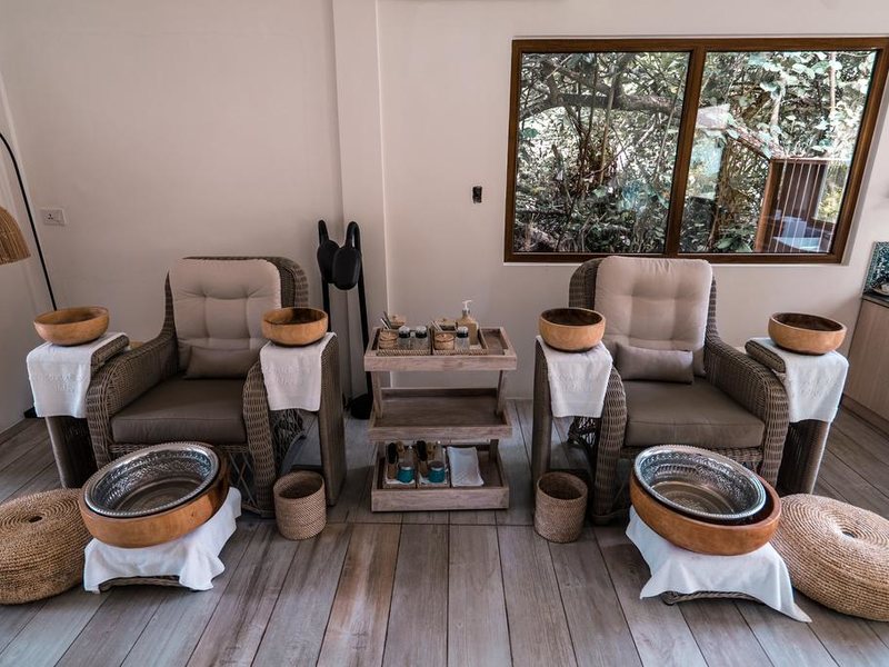 Reethi Faru Resort  324022