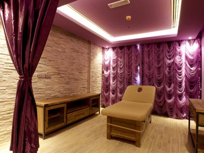 Reflections Hotel 118601