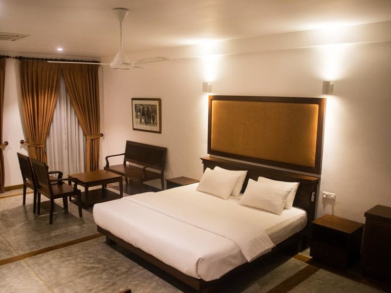 Refresh Hotel Hikkaduwa 110540