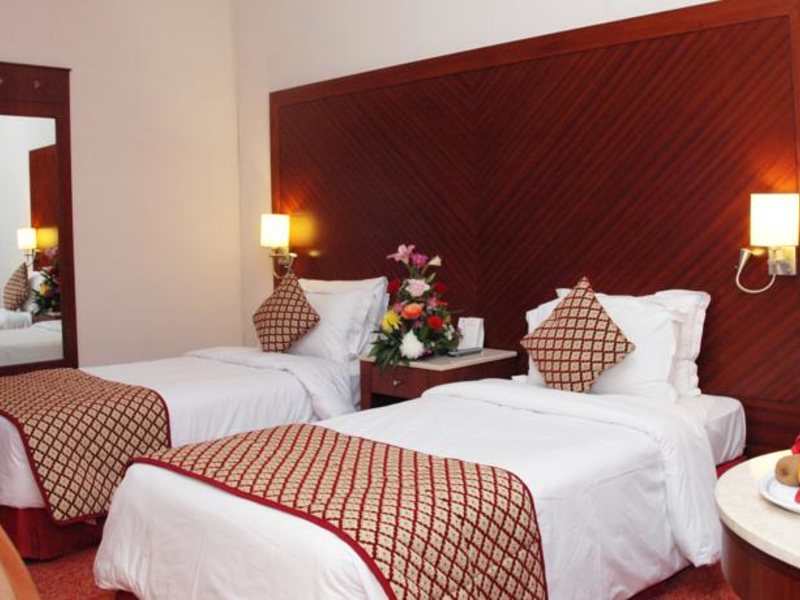 Regent Palace Hotel 48987