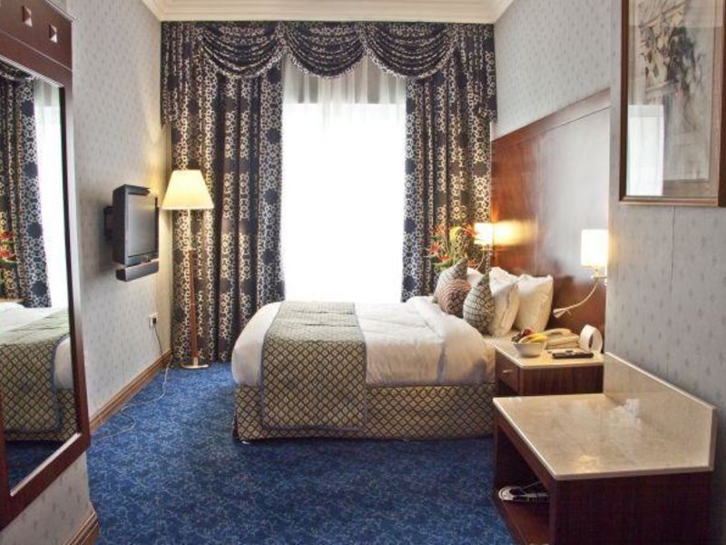 Regent Palace Hotel 48996