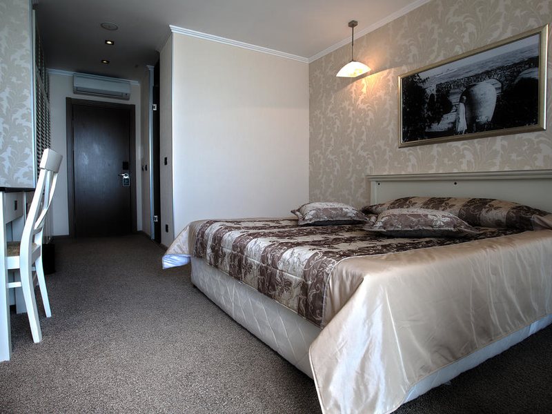 Regina Maria Spa  173043