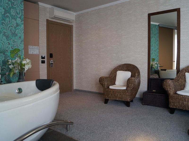 Regina Maria Spa  173055