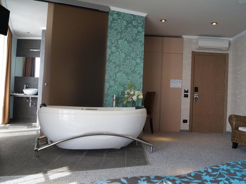 Regina Maria Spa  173056