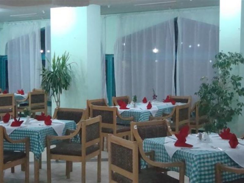 Regina Nuweiba 37227