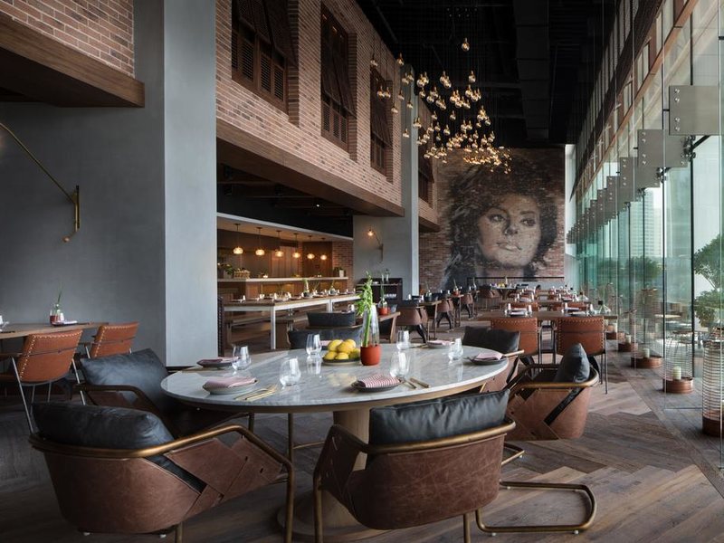 Renaissance Downtown Hotel Dubai 300110