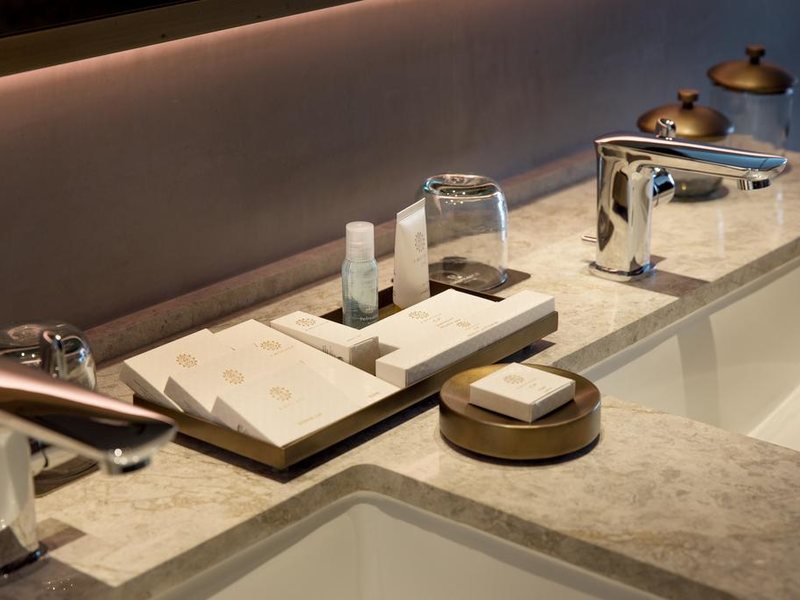 Renaissance Downtown Hotel Dubai 300117