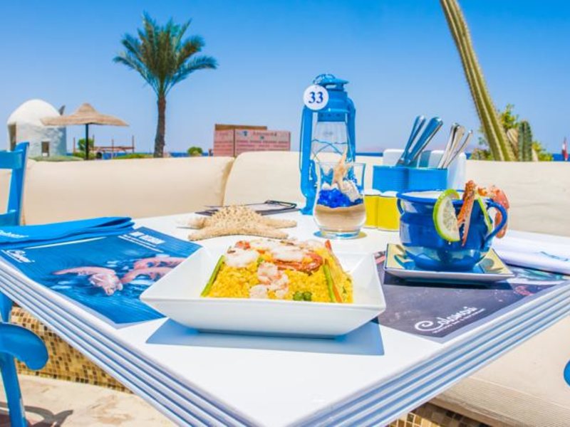 Renaissance Golden View Beach 127402