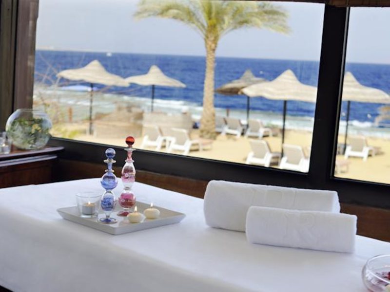 Renaissance Golden View Beach 127408