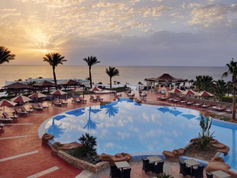 Renaissance Golden View Beach 127420