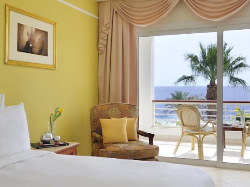 Renaissance Golden View Beach 127427