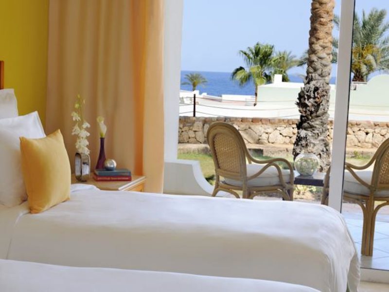 Renaissance Golden View Beach 127428