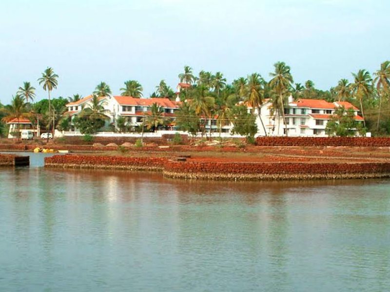 Resort Lagoa Azul Goa  113829