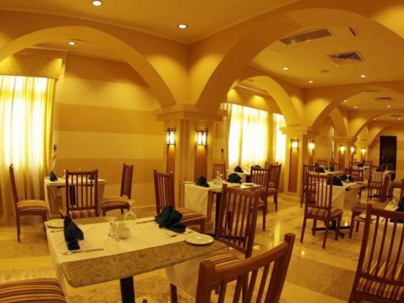 Resta Club Marina View Port Ghalib 191330