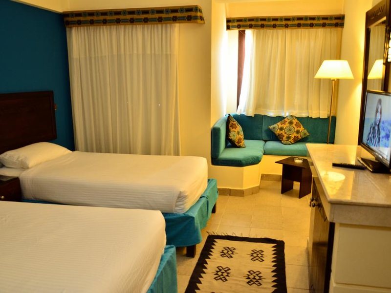 Resta Club Marina View Port Ghalib 191335