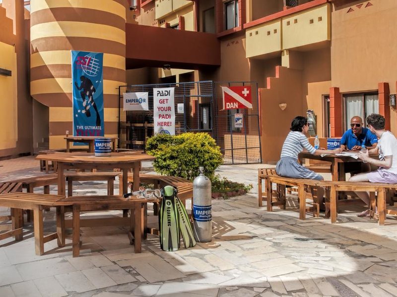 Resta Club Marina View Port Ghalib 191342