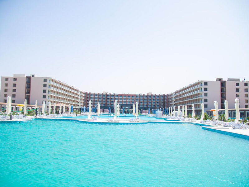 Rewaya Majestic Resort 327080