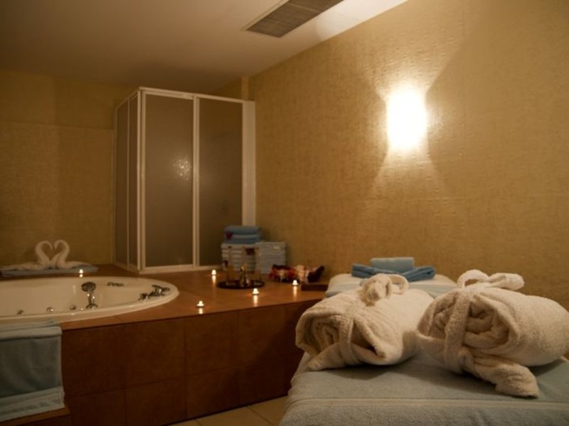 Ring Beach Hotel 42168