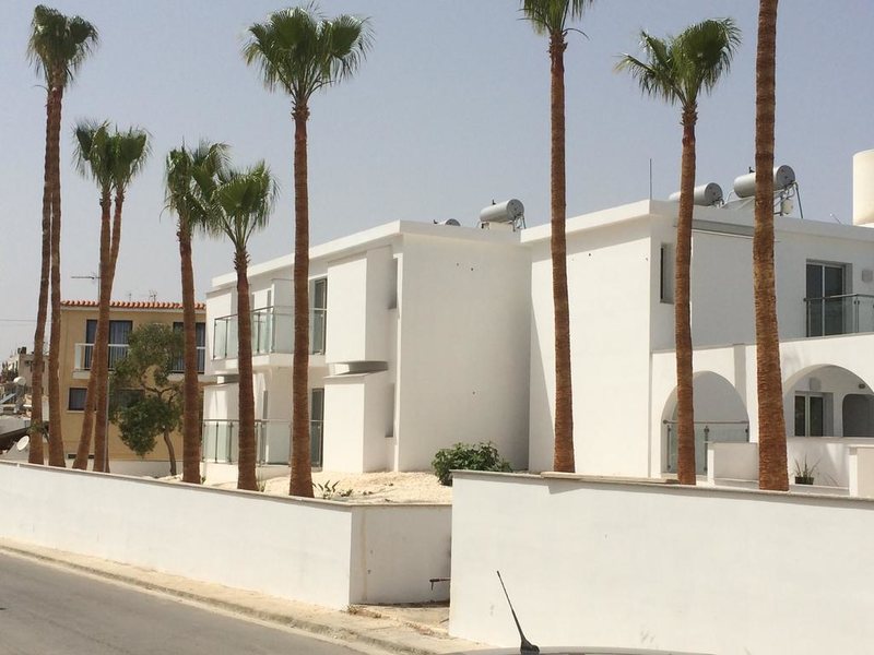 Rio Gardens Apts  244790