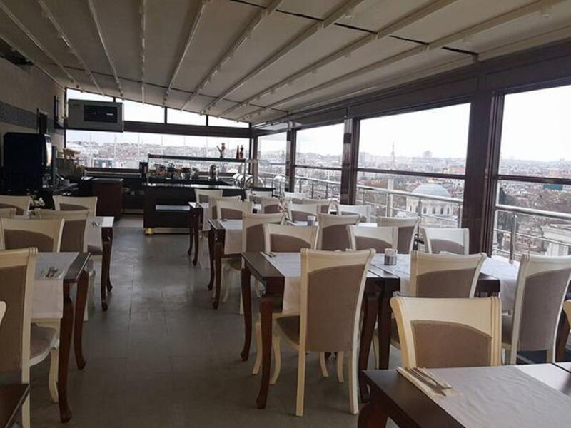 River Hotel 280860