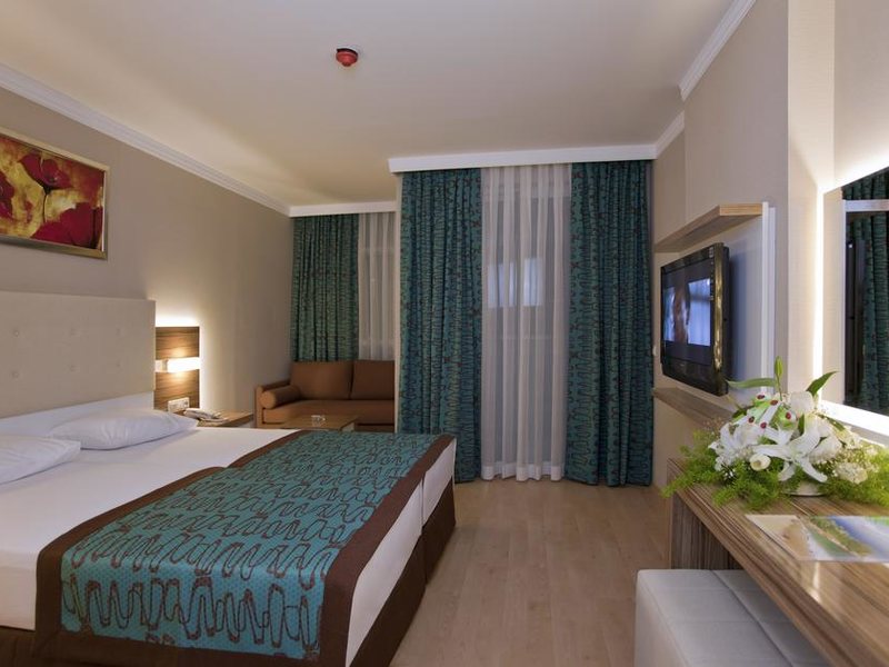 Riviera Hotel & Spa 190701