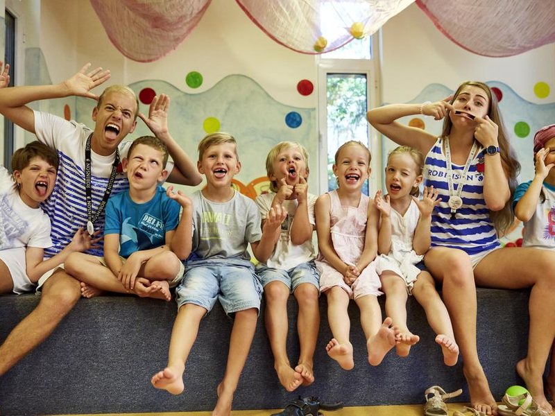 Robinson Pamfilya 296192