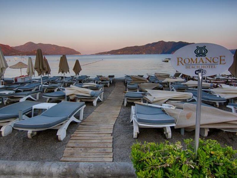 Romance Beach Hotel 100411