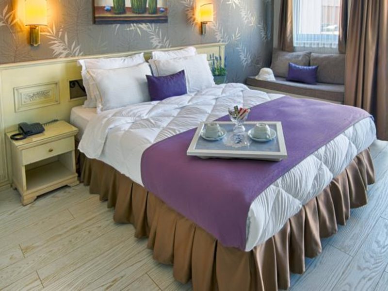 Romance Beach Hotel 100417