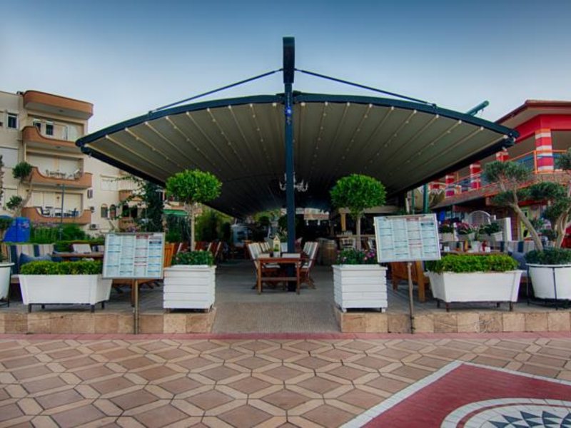 Romance Beach Hotel 100419