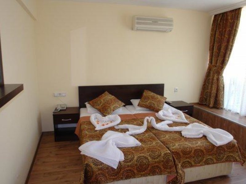 Romeo Beach Hotel 56074