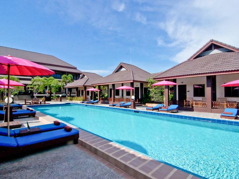 Rose Bay Resort 210310