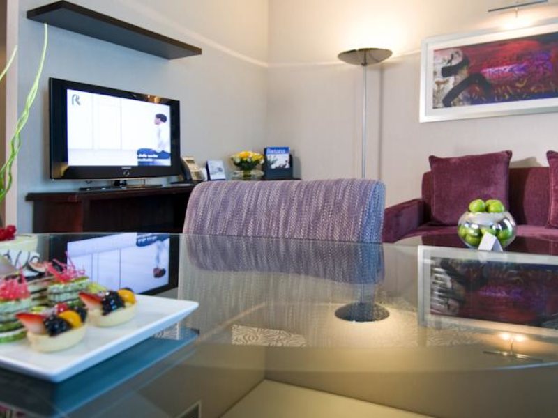 Rose Rayhaan Rotana 54101