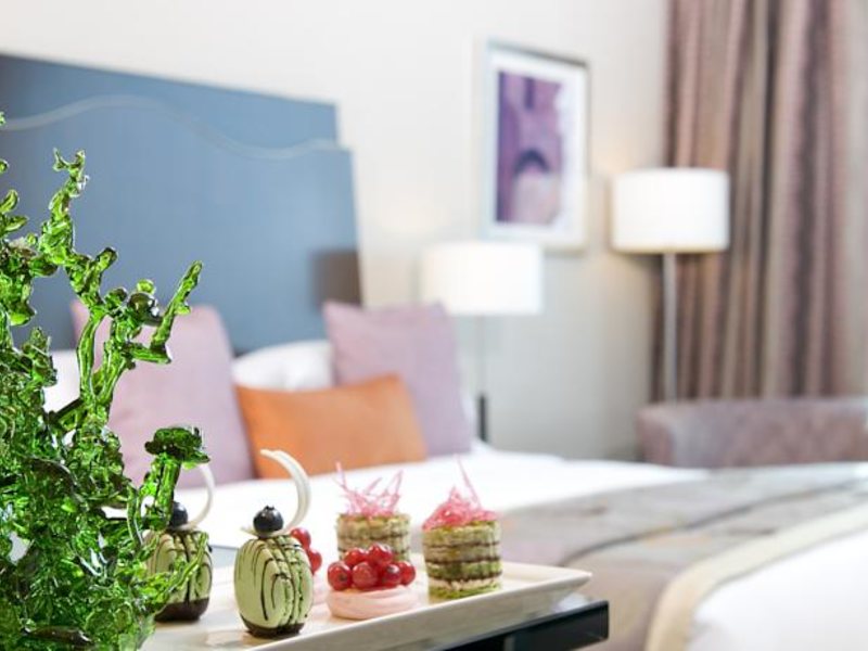 Rose Rayhaan Rotana 54103