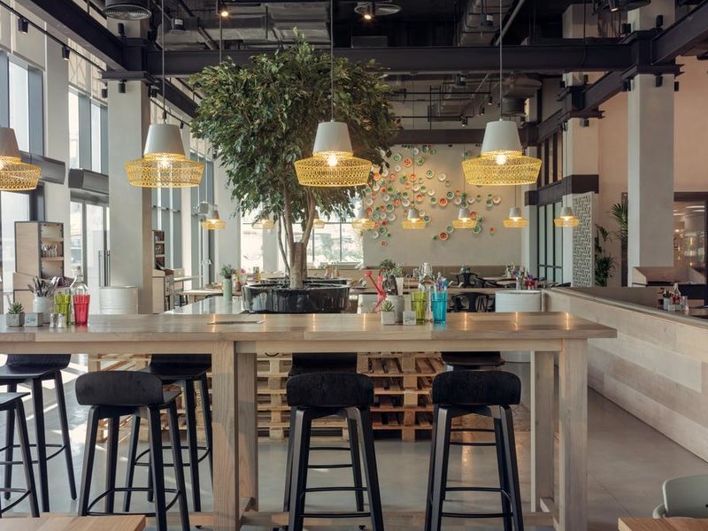 Rove Trade Centre 193031